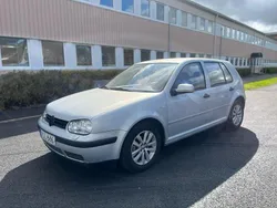 Grå Begagnad 2000 VW Golf IV Trendline Halvkombi | 32 000 kr (Marknadspris)