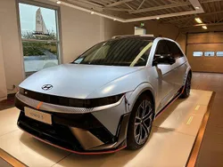 Blå Ny 2024 Hyundai Ioniq 5 SUV | 846 800 kr