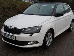 Vit Begagnad 2016 Skoda Fabia Style Halvkombi | 45 500 kr (Superpris)