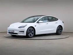 Vit Begagnad 2022 Tesla Model 3 Standard Range Sedan | 265 000 kr (Superpris)