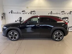 Svart Begagnad 2023 Mazda 6 Edition SUV | 409 899 kr