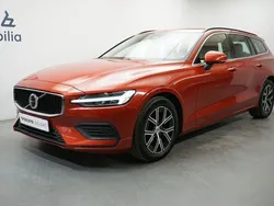 Röd Begagnad 2022 Volvo V60 Core Kombi | 324 900 kr (Marknadspris)