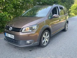 Brun Begagnad 2012 VW Touran Cross Minibuss | 84 900 kr (Marknadspris)