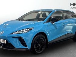 Blå (blue) Begagnad 2023 MG MG4 EV Halvkombi | 244 900 kr (Marknadspris)