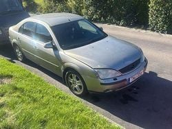 Silver Begagnad 2003 Ford Mondeo Halvkombi | 9 000 kr (Superpris)