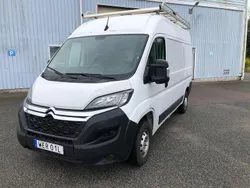 Vit Begagnad 2022 Citroën Jumper Minibuss | 185 500 kr