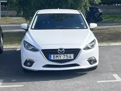 Vit Begagnad 2015 Mazda 3 Inclusive Halvkombi | 124 000 kr (Lite dyr)