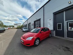 Röd Begagnad 2005 Toyota Corolla Halvkombi | 27 900 kr (Marknadspris)