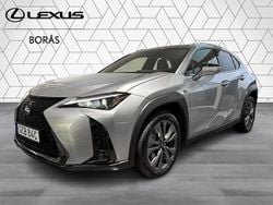 Silver Begagnad 2025 Lexus UX 300h Sport Design Packet SUV | 394 900 kr