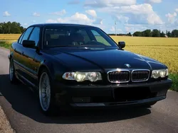 Begagnad 2000 BMW 740 Sedan | 500 000 kr