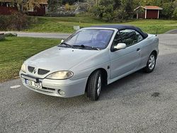 Silver Begagnad 2000 Renault Mégane Cabriolet Cab | 23 000 kr