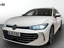 Vit (pure white) Begagnad 2024 VW Passat Elegance Kombi | 459 900 kr