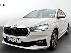 Vit Begagnad 2023 Skoda Fabia Comfort Halvkombi | 198 900 kr (Bra pris)