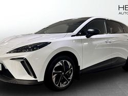 Vit (white) Begagnad 2023 MG MG4 EV Luxury Halvkombi | 259 900 kr (Superpris)