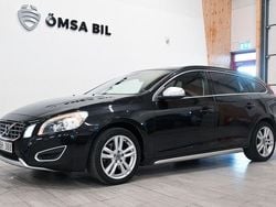 Svart Begagnad 2012 Volvo V60 Momentum Kombi | 108 800 kr (Marknadspris)