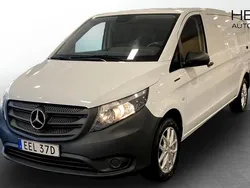 Vit (white) Begagnad 2021 Mercedes e-Vito Minibuss | 165 000 kr