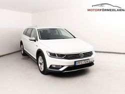 Vit Begagnad 2017 VW Passat Alltrack Kombi | 159 000 kr (Marknadspris)