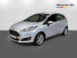 Grå Begagnad 2014 Ford Fiesta Titanium Halvkombi | 79 900 kr (Marknadspris)