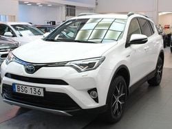 Vit Begagnad 2017 Toyota RAV4 Hybrid Active SUV | 219 000 kr (Marknadspris)