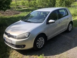 Brun Begagnad 2011 VW Golf Halvkombi | 59 800 kr (Bra pris)