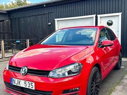 Röd Begagnad 2013 VW Golf VII Halvkombi | 74 900 kr (Dyr)