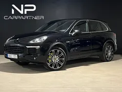 Svart Begagnad 2014 Porsche Cayenne S E-Hybrid Sport SUV | 329 900 kr (Marknadspris)