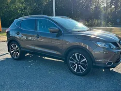 Brun Begagnad 2015 Nissan Qashqai SUV | 109 700 kr (Marknadspris)