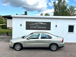 Ljusbrun Begagnad 2004 Volvo S60 Kinetic Sedan | 32 500 kr (Marknadspris)