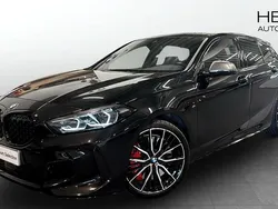 Svart (black) Begagnad 2023 BMW M135 Shadowline Halvkombi | 478 700 kr (Dyr)