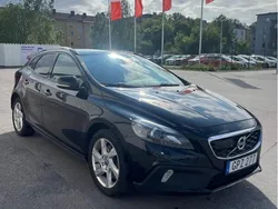 Svart Begagnad 2016 Volvo V40 CC Momentum Kombi | 114 900 kr (Bra pris)