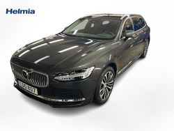 Grå Begagnad 2023 Volvo V90 Core Kombi | 434 000 kr (Marknadspris)