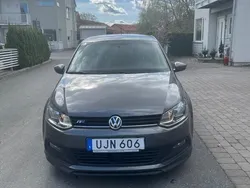 Grå Begagnad 2017 VW Polo R-line Halvkombi | 136 000 kr (Marknadspris)