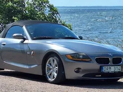 Grå Begagnad 2004 BMW Z4 Cab | 99 000 kr (Marknadspris)