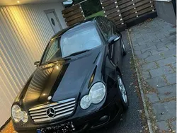 Svart Begagnad 2007 Mercedes C230 Sportkupé | 50 000 kr (Marknadspris)