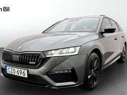 Grå Begagnad 2023 Skoda Octavia RS Kombi | 359 900 kr (Marknadspris)