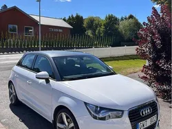 Vit Begagnad 2013 Audi A1 Sportback Halvkombi | 96 000 kr (Marknadspris)