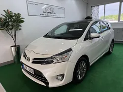 Vit Begagnad 2013 Toyota Verso Multidrive S Minibuss | 149 900 kr (Marknadspris)