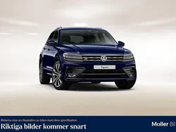 Mörkblå (atlantik blue metallic) Begagnad 2017 VW Tiguan R-line SUV | 269 900 kr (Lite dyr)