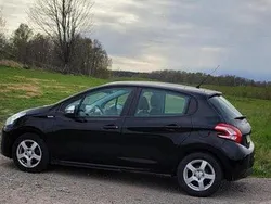 Svart Begagnad 2013 Peugeot 208 Halvkombi | 50 000 kr (Marknadspris)