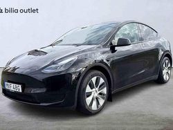 Svart Begagnad 2023 Tesla Model Y Standard Range SUV | 339 900 kr (Marknadspris)