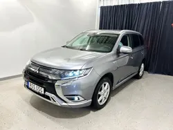 Grå Begagnad 2019 Mitsubishi Outlander P-HEV Edition SUV | 214 900 kr (Bra pris)