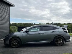 Grå Begagnad 2017 Honda Civic Halvkombi | 209 000 kr (Marknadspris)