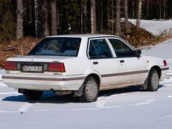 Begagnad 1988 Nissan Sunny Sedan | 13 000 kr