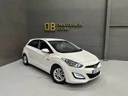 Vit Begagnad 2014 Hyundai i30 Sport Halvkombi | 59 800 kr (Bra pris)