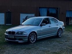 Begagnad 1999 BMW 328 Sedan | 42 000 kr