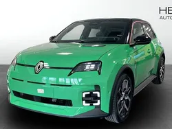 Grön (green) Ny 2025 Renault R5 Techno Halvkombi | 379 900 kr (Superpris)