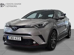Mörkgrå Begagnad 2017 Toyota C-HR Executive SUV | 199 900 kr (Marknadspris)