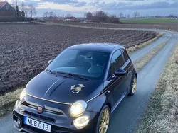 Svart Begagnad 2021 Abarth 595 Halvkombi | 214 999 kr (Marknadspris)