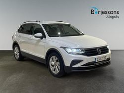 Vit Begagnad 2021 VW Tiguan Life SUV | 259 900 kr (Marknadspris)