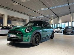 Grön Begagnad 2022 Mini Cooper SE Halvkombi | 209 000 kr (Marknadspris)